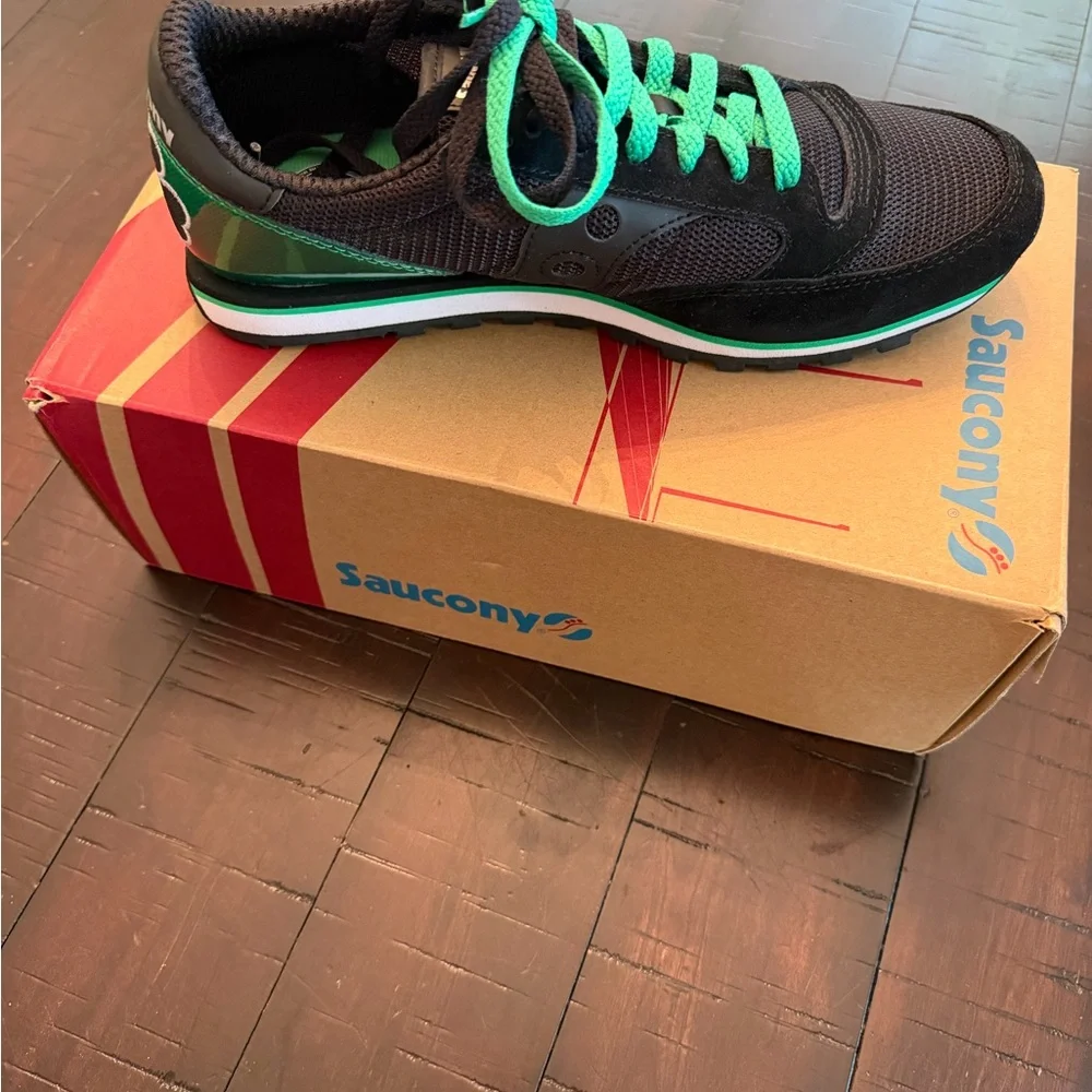 Saucony Jazz Lowpro Black and Green Special Edition Irish Shamrock